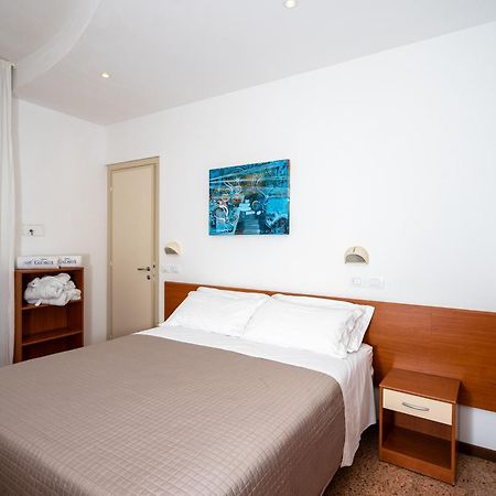 Hotel Globus Bellaria-Igea Marina Exteriör bild