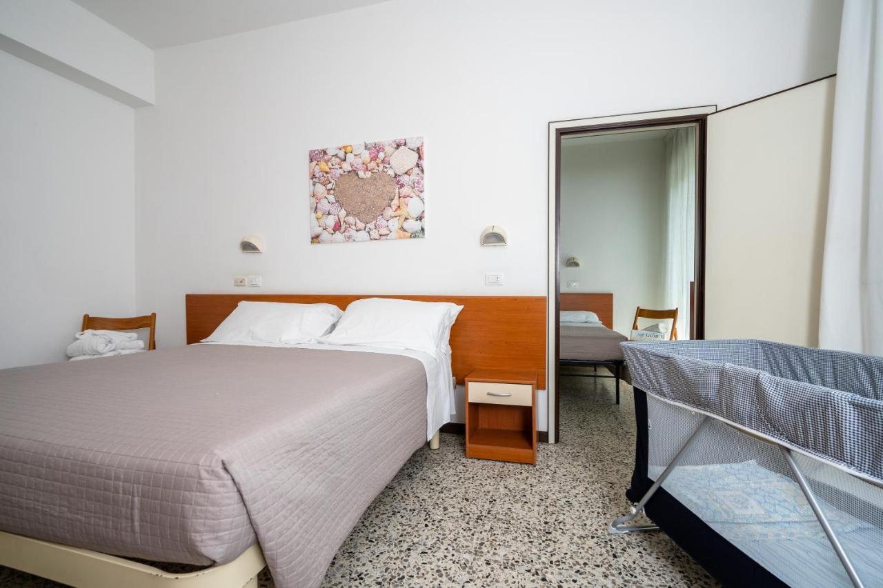 Hotel Globus Bellaria-Igea Marina Exteriör bild